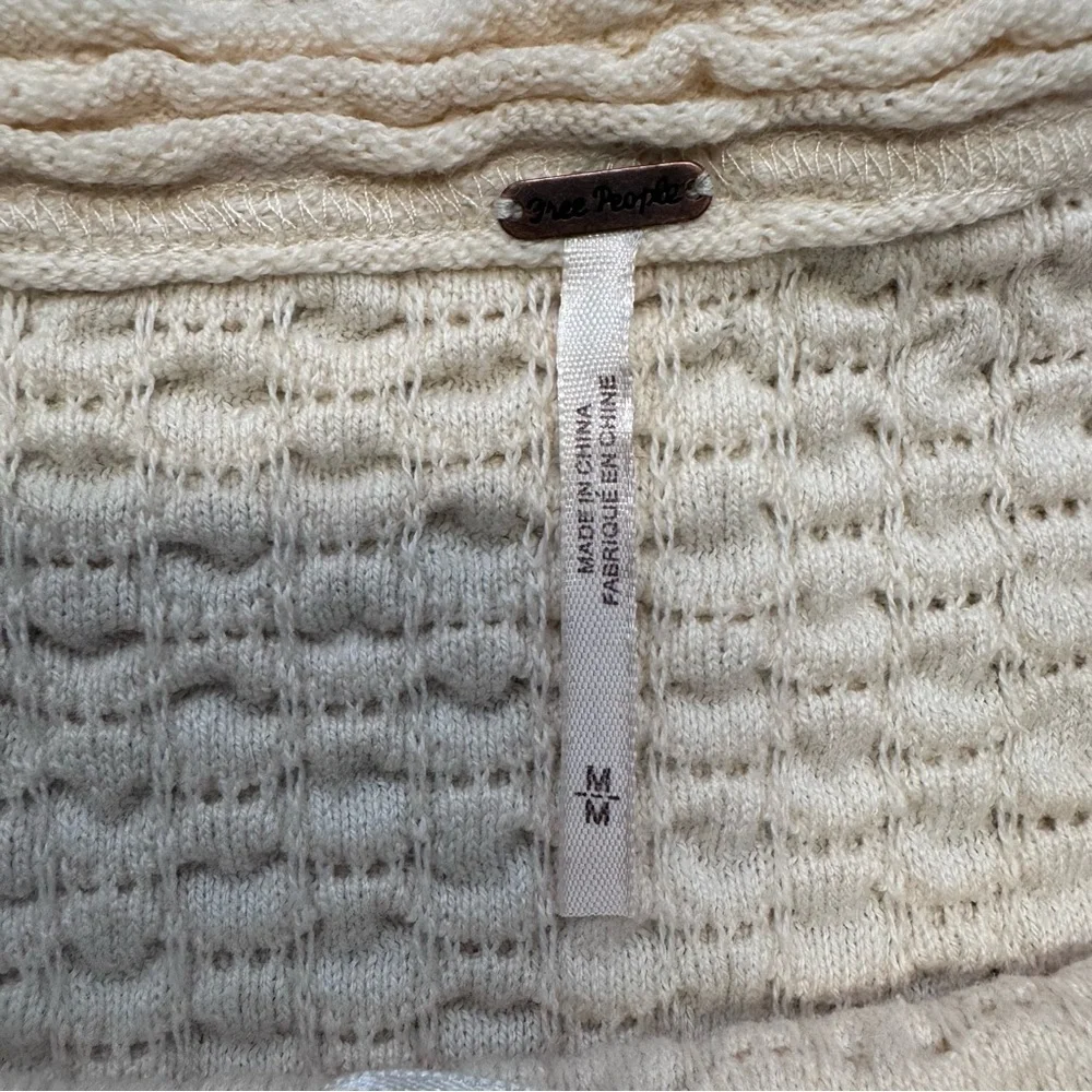 Free People Extra Textured Creme Pullover Crew Neck Sweater Womens Sz. M